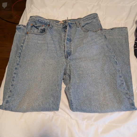 Levi's Ribcage Straight Ankle Jeans - Size 32 - Picture 6 of 7
